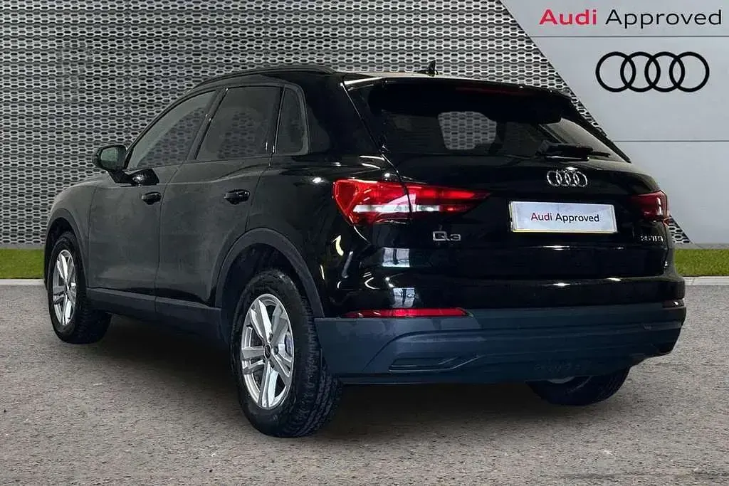 Used Audi Q3 Design 150 HP (110 kW) 2022 Black SUV