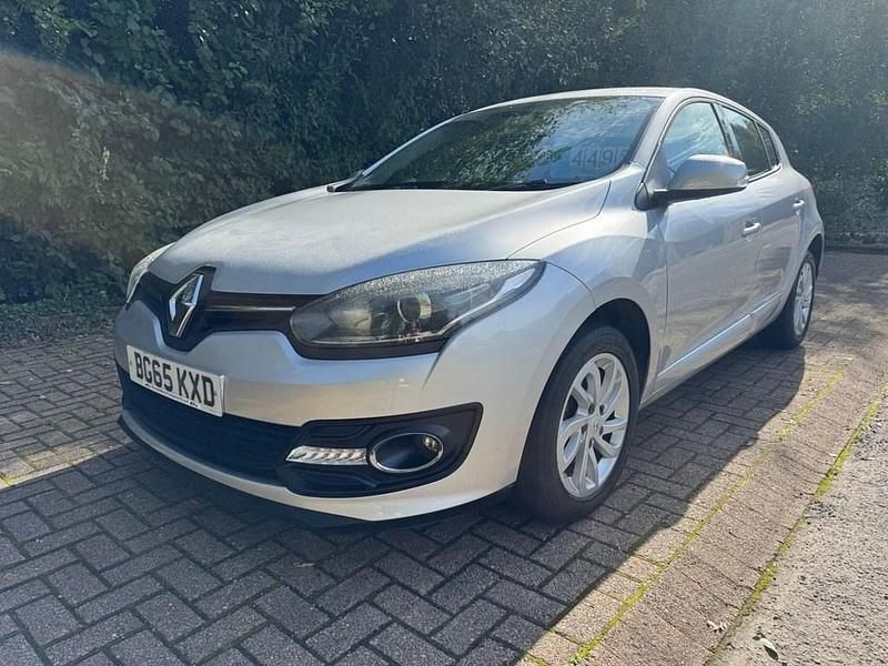 Silver Used 2015 Renault Mégane III Dynamique Hatchback | £4,495 (Fair price) - Image 1/4