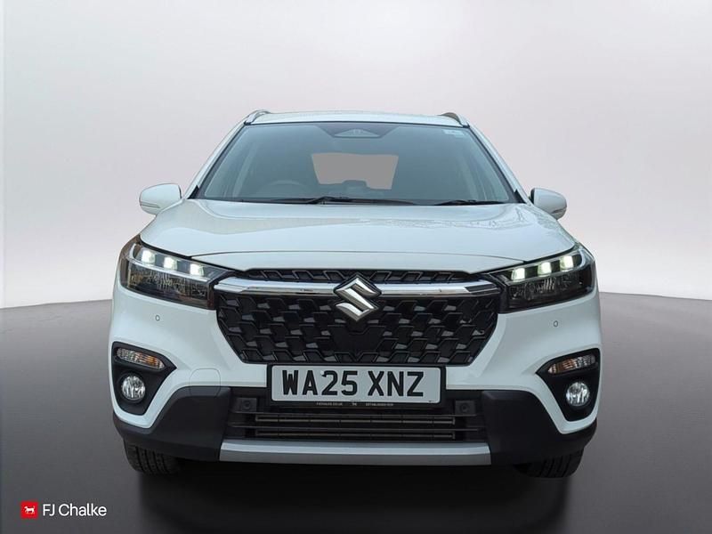 Used Suzuki SX4 129 HP (94 kW) 2025 White Hatchback