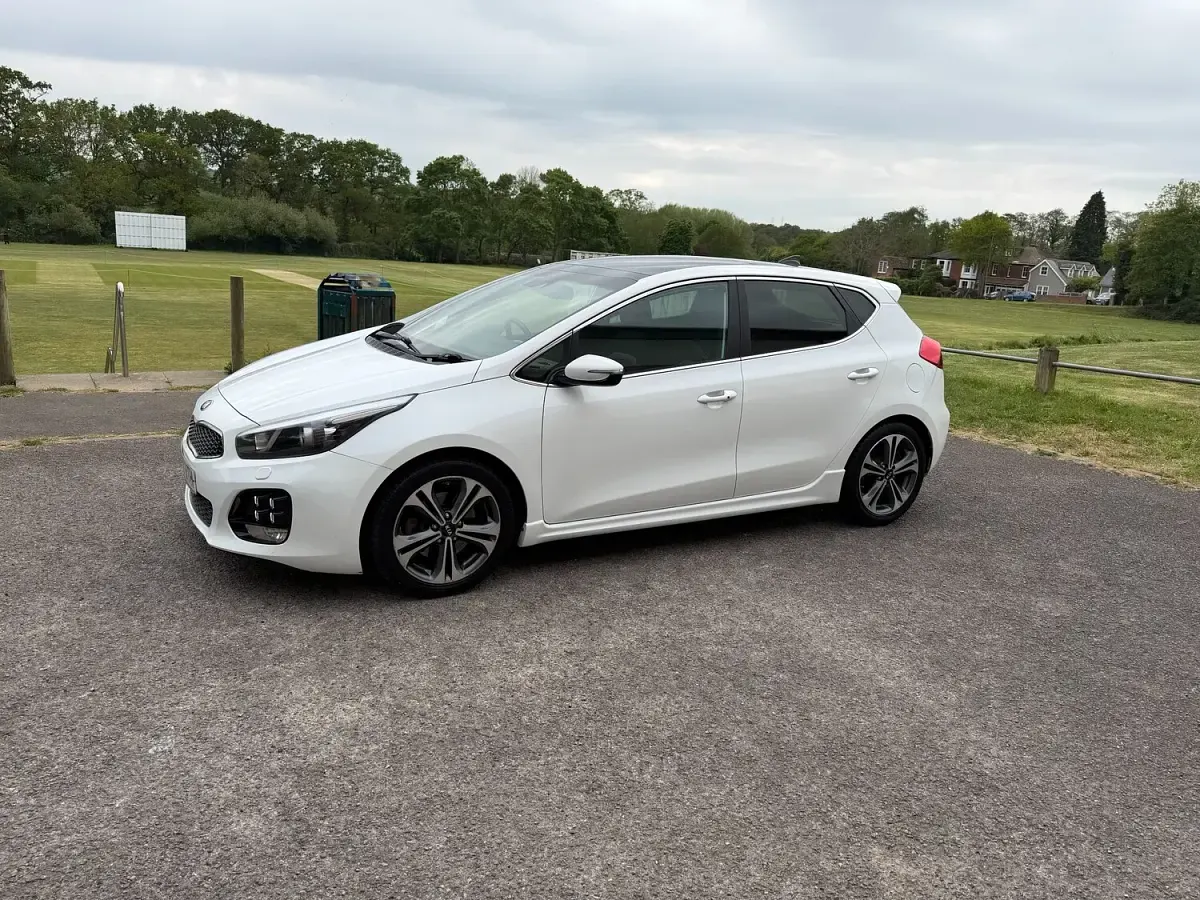 Used Kia Ceed GT-Line S 136 HP (100 kW) 2018 White Hatchback