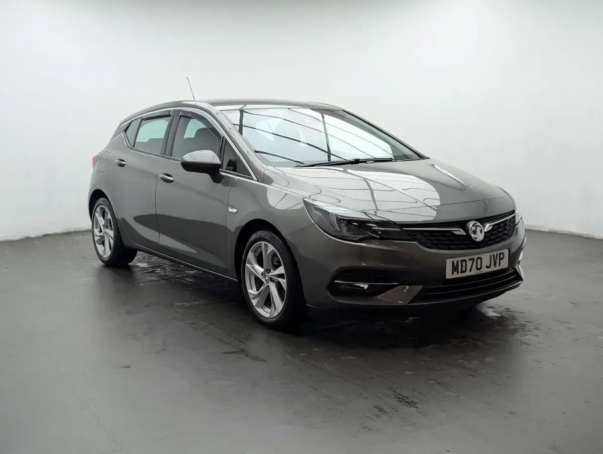 Używany Vauxhall Astra SRi 145 KM (106 kW) 2021 Szary Hatchback