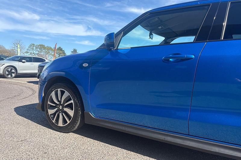 Used Suzuki Swift 90 HP (66 kW) 2019 Blue Hatchback