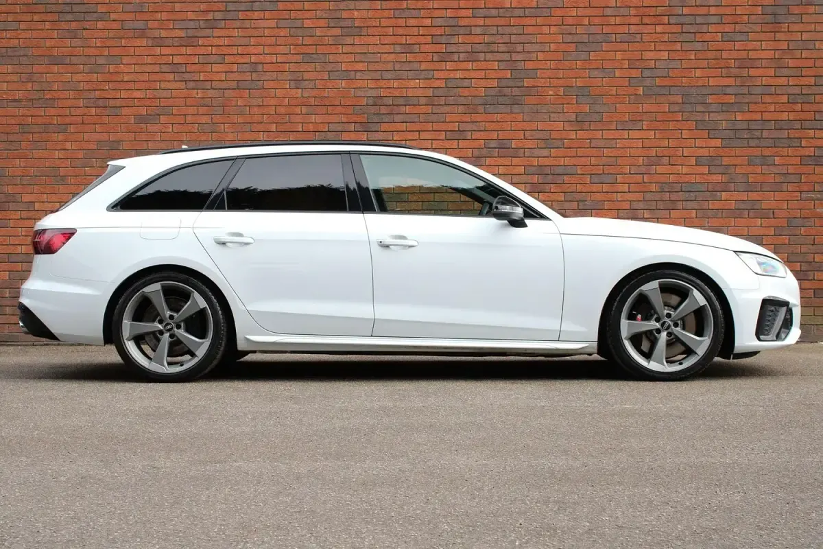 Used Audi S4 Black Edition 347 HP (255 kW) 2020 White Estate