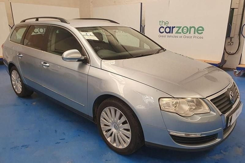 Blue Used 2009 VW Passat Highline Estate | £2,499 (Fair price) - Image 1/1