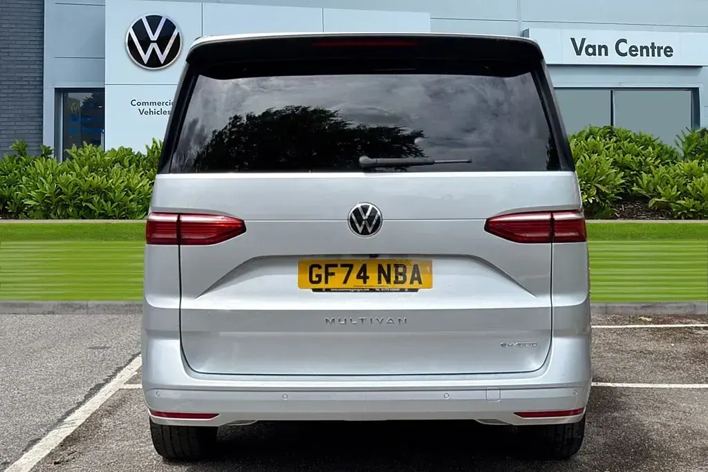Used VW Multivan Life 218 HP (160 kW) 2024 Silver MPV