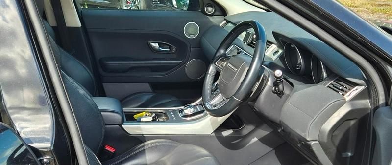 Used Land Rover Range Rover evoque Pure 188 HP (138 kW) 2014 Santorini black SUV