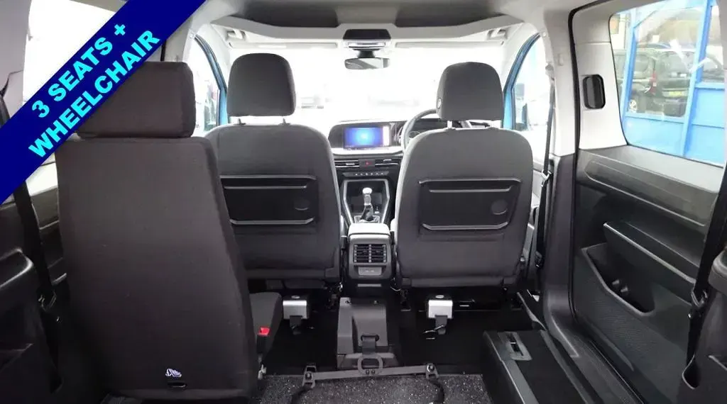 Used Ford Grand Tourneo Connect Titanium 2023 Blue MPV