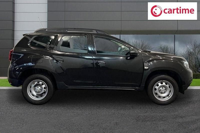 Used Dacia Duster Essentiel 100 HP (73 kW) 2022 Black Hatchback