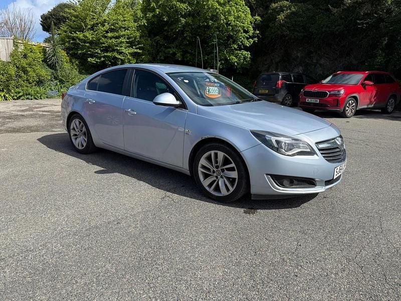 Second-hand Vauxhall Insignia SRi 140 CP (102 kW) 2014 Argintiu Hatchback