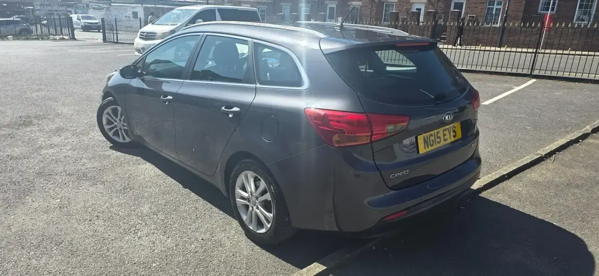 Used Kia Ceed 2015 Silver Hatchback