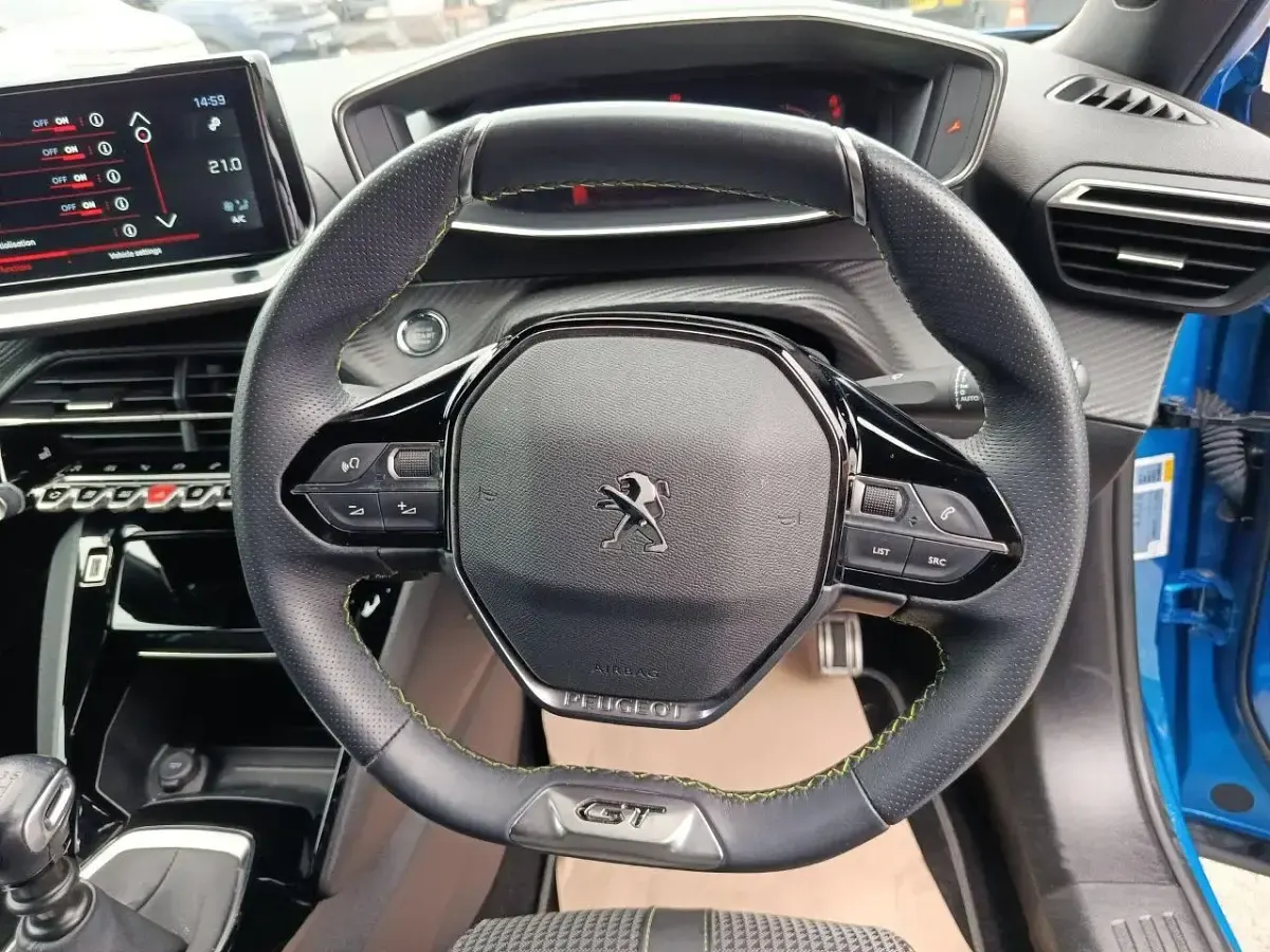 Used Peugeot 2008 GT 129 HP (94 kW) 2023 Blue SUV