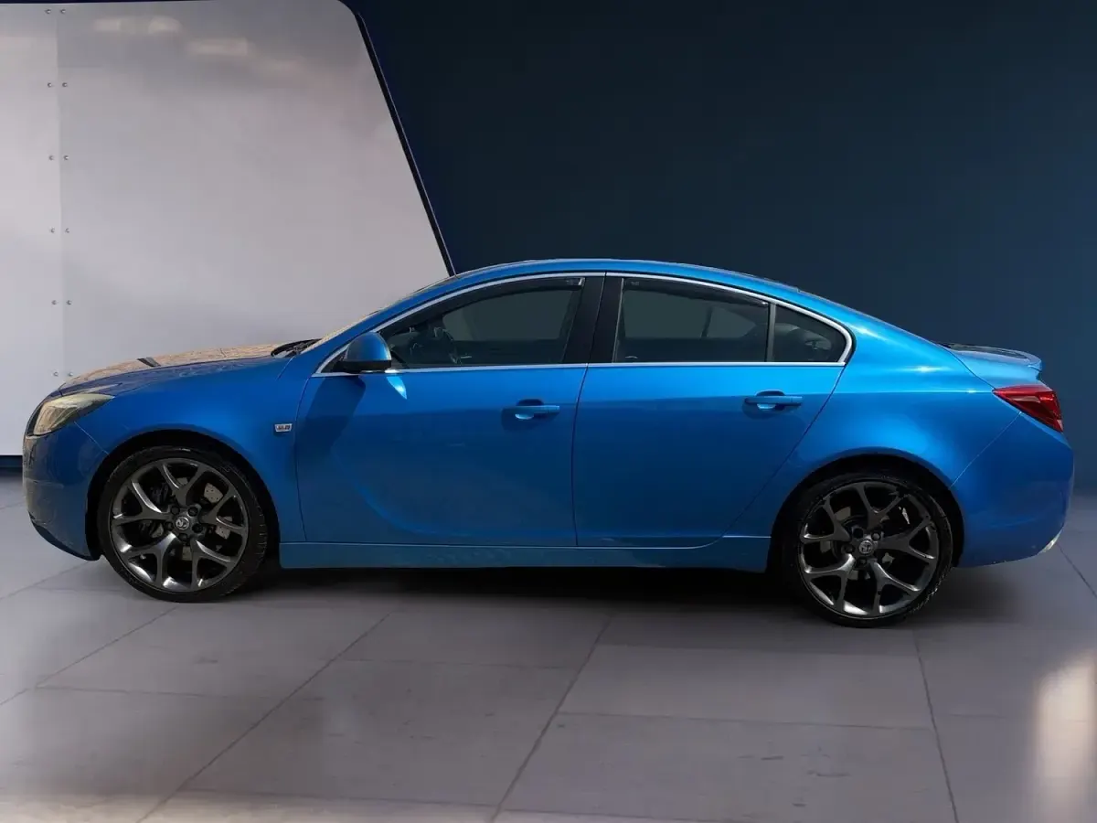 Used Vauxhall Insignia 2010 Blue Sedan