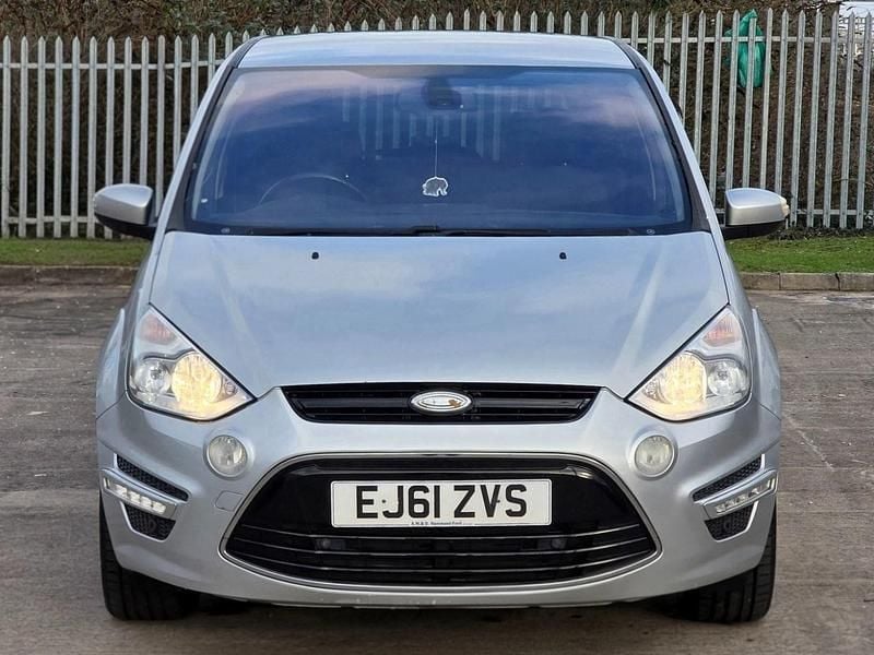 Used Ford S-MAX Titanium 140 HP (102 kW) 2011 Silver MPV