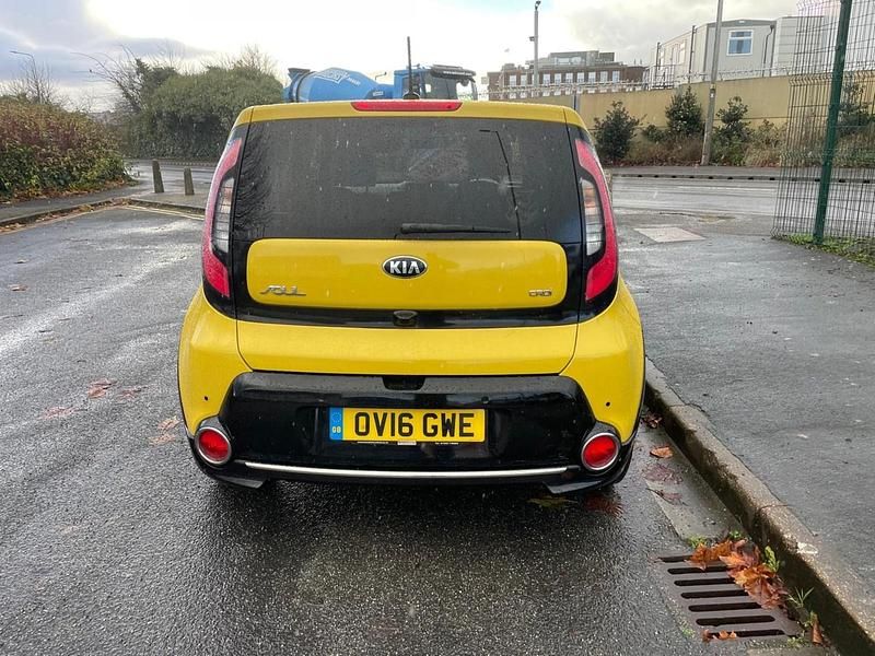Used Kia Soul 134 HP (98 kW) 2016 Yellow SUV
