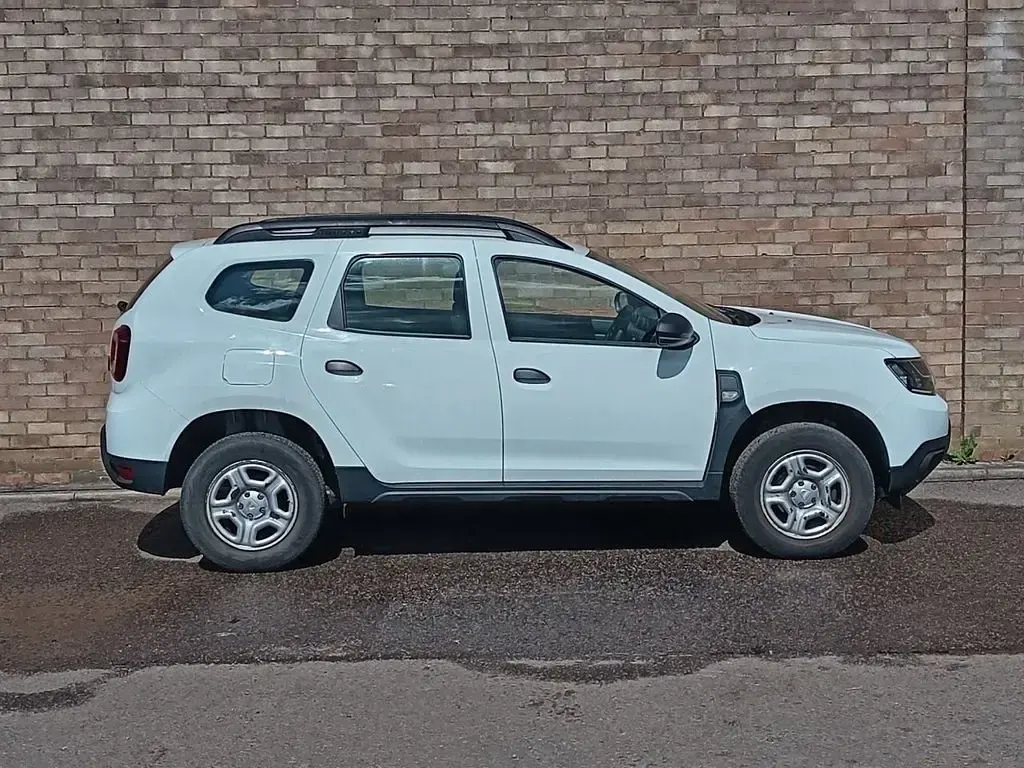 Second-hand Dacia Duster Essentiel 100 CP (73 kW) 2021 Alb SUV