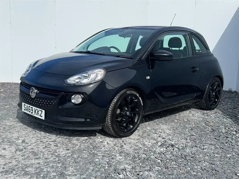 Begagnad Vauxhall Adam 70 HK (51 kW) 2019 Svart Halvkombi