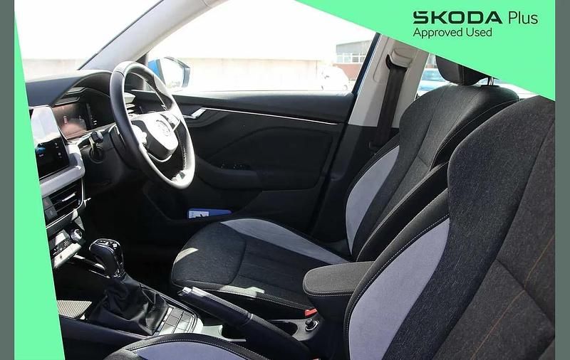 Used Skoda Kamiq SE L 115 HP (84 kW) 2024 Race blue metallic SUV