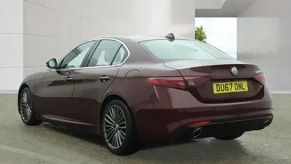 Used Alfa Romeo Giulia Super 180 HP (132 kW) 2017 Red Sedan