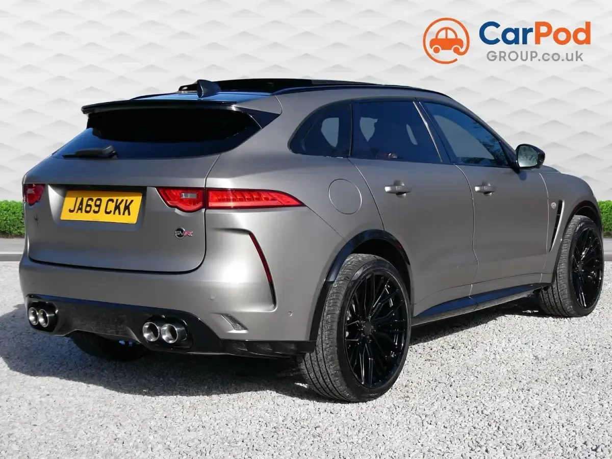 Used Jaguar F-Pace Supercharged 550 HP (404 kW) 2019 White SUV