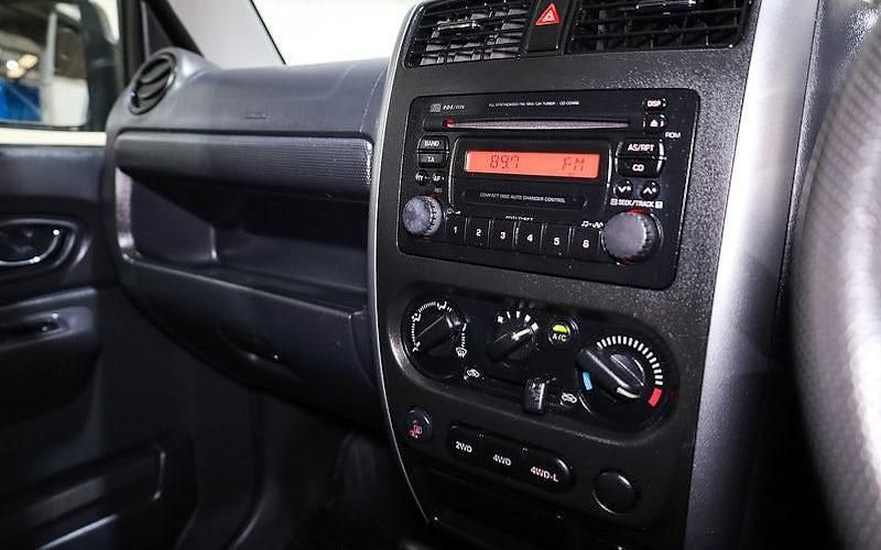 Used Suzuki Jimny SZ4 86 HP (63 kW) 2018 SUV