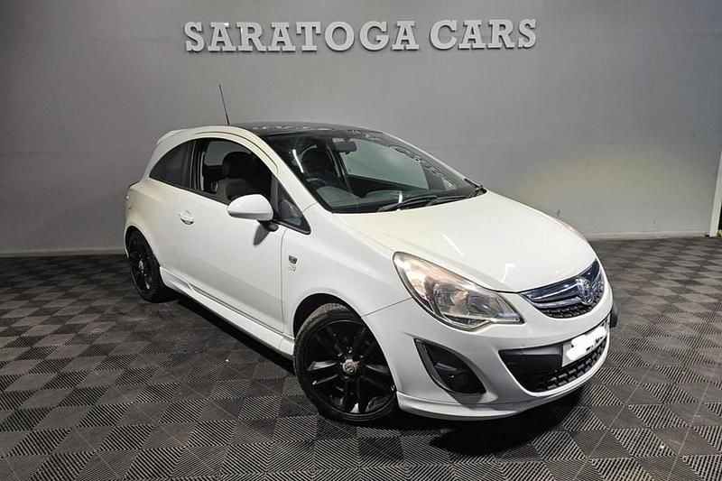 Used Vauxhall Corsa Edition 85 HP (62 kW) 2014 White Hatchback