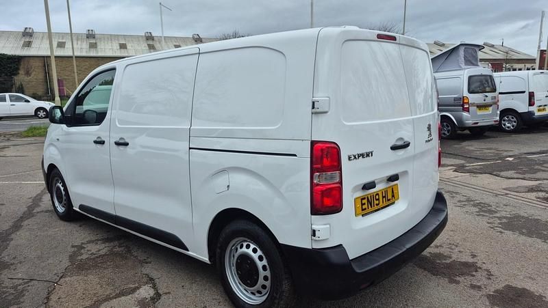 Used Peugeot Expert 2019 White Van