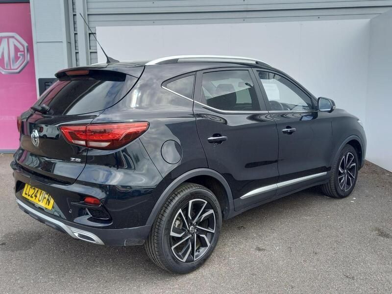 Black Used 2024 MG ZS Exclusive Sedan | £16,490 (Fair price) - Image 1/4