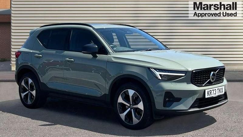 Green Used 2023 Volvo XC40 Ultimate SUV | £34,490 (Fair price) - Image 1/4