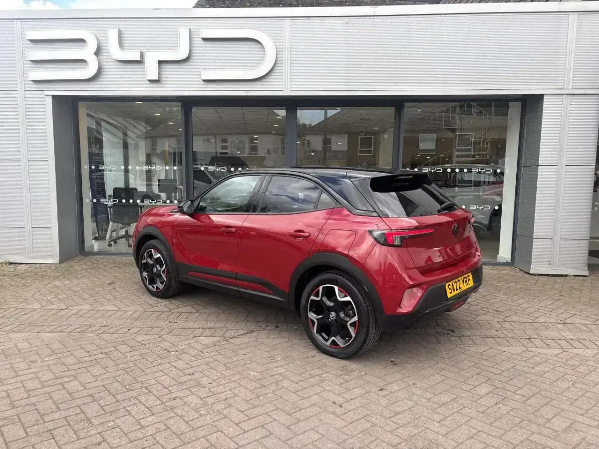 Used Vauxhall Mokka SRi 98 kW (134 HP) 2022 Red SUV