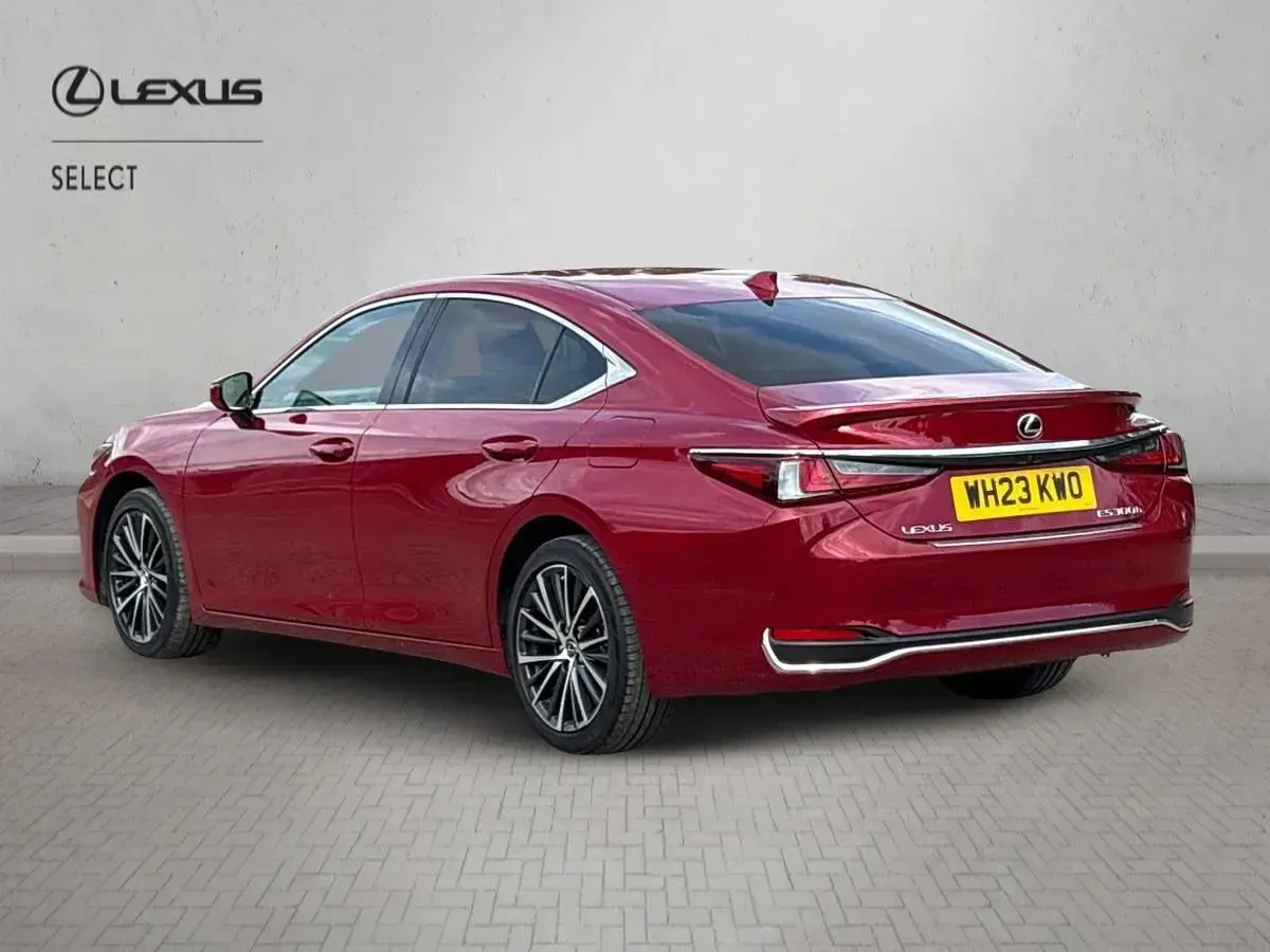 Used Lexus ES300H 2023 Red Sedan