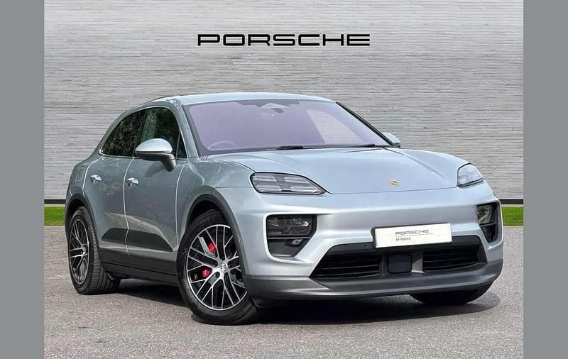 Silver Used 2025 Porsche Macan SUV | £79,950 (A bit pricey) - Image 1/4