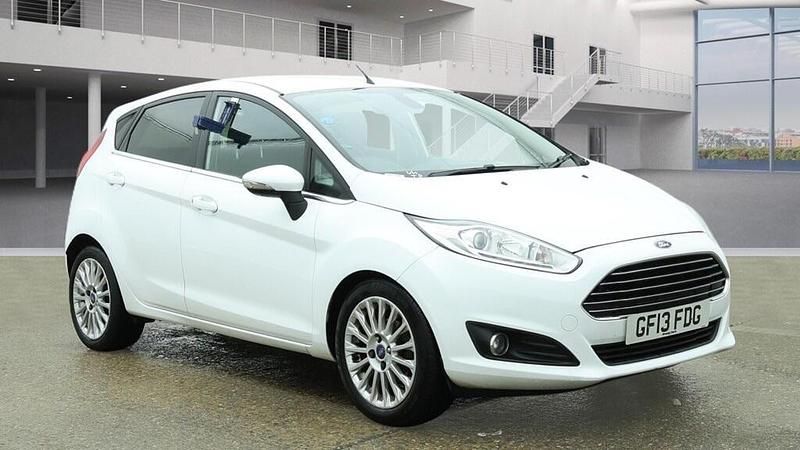 Used Ford Fiesta Titanium 2013 White Hatchback