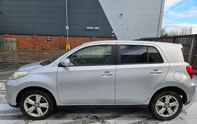 Used Toyota Urban Cruiser 2011 Silver Hatchback