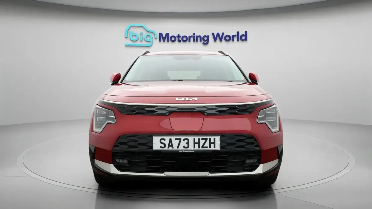 Used Kia e-Niro 147 kW (201 HP) 2023 Red SUV