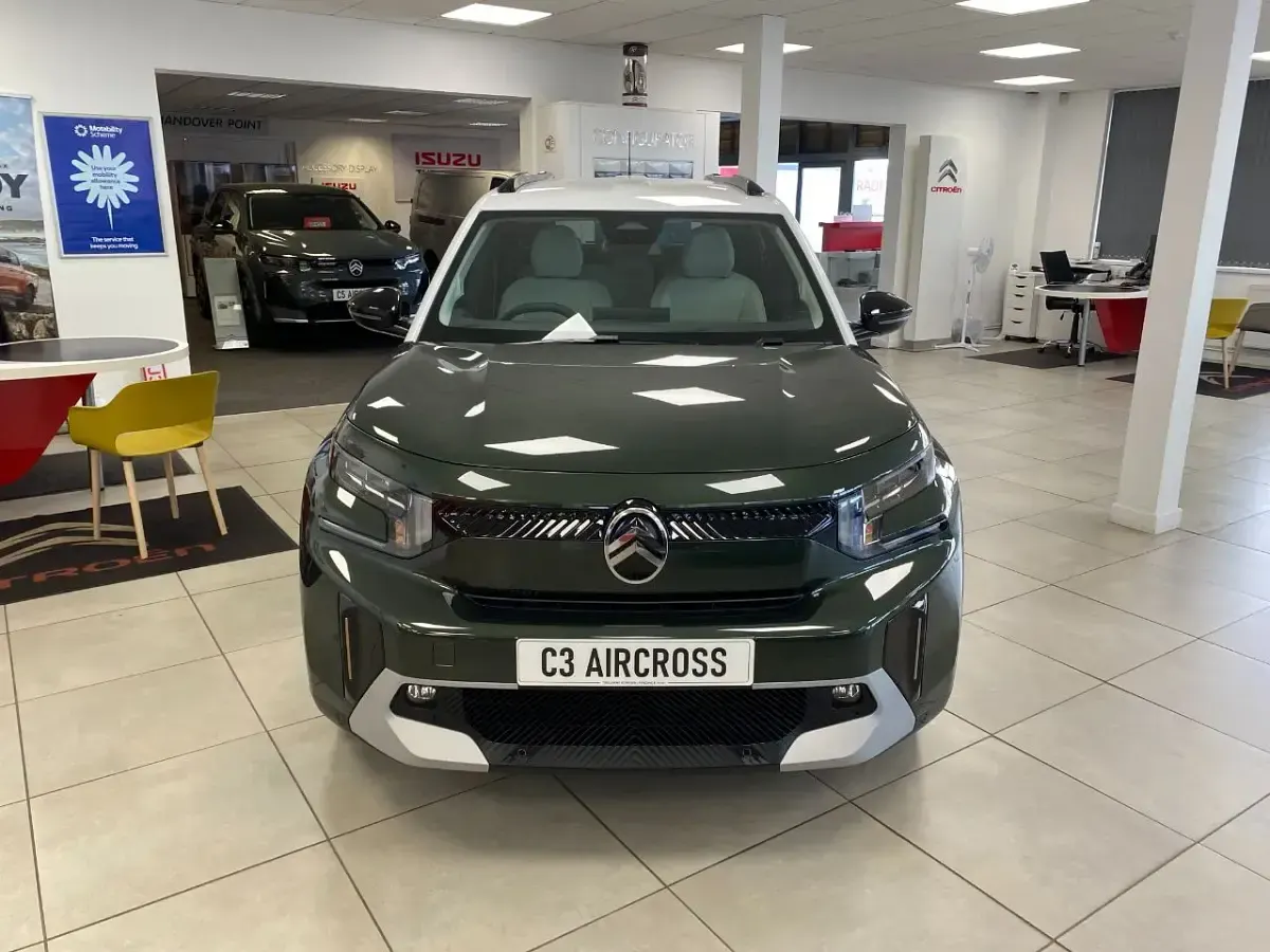 New Citroën C3 Aircross 145 HP (106 kW) 2026 Montana green SUV