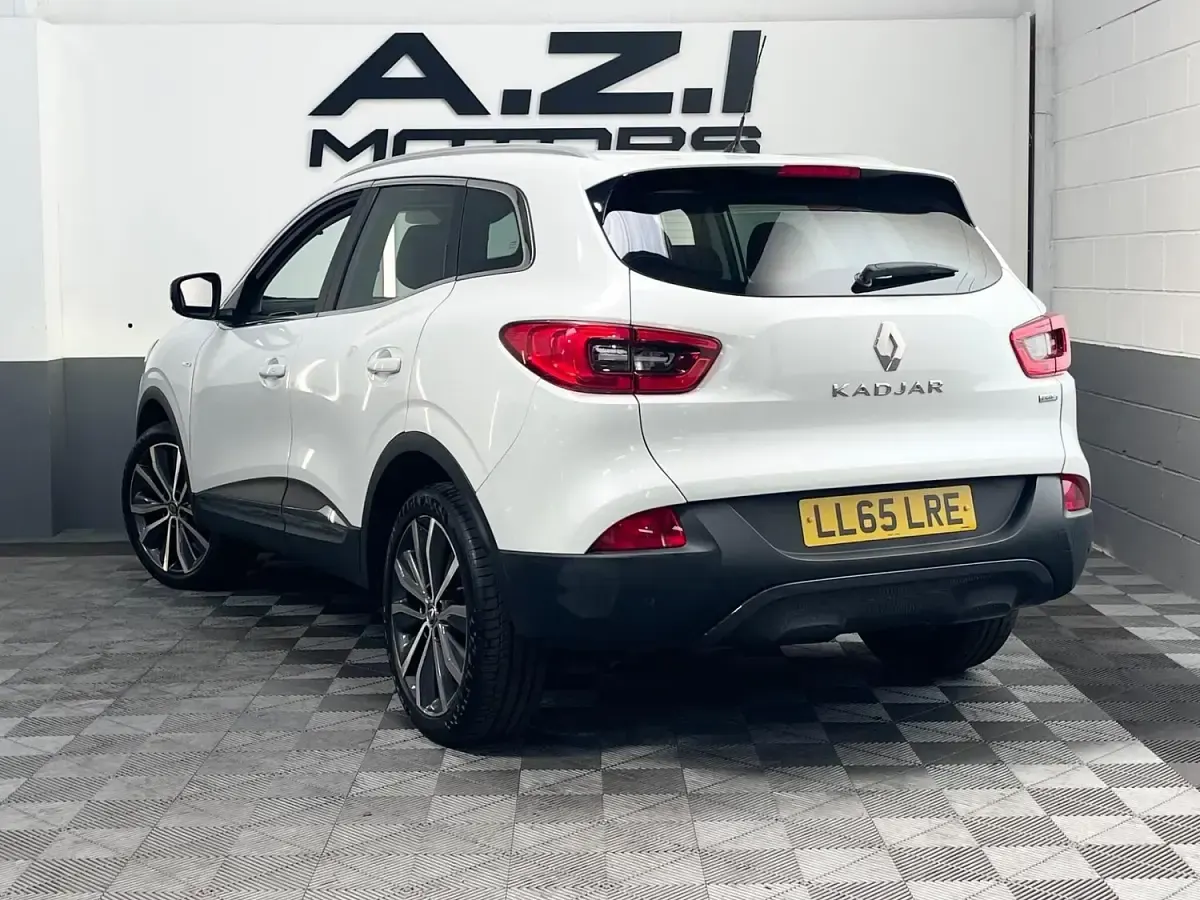 Used Renault Kadjar Signature 110 HP (80 kW) 2015 White SUV