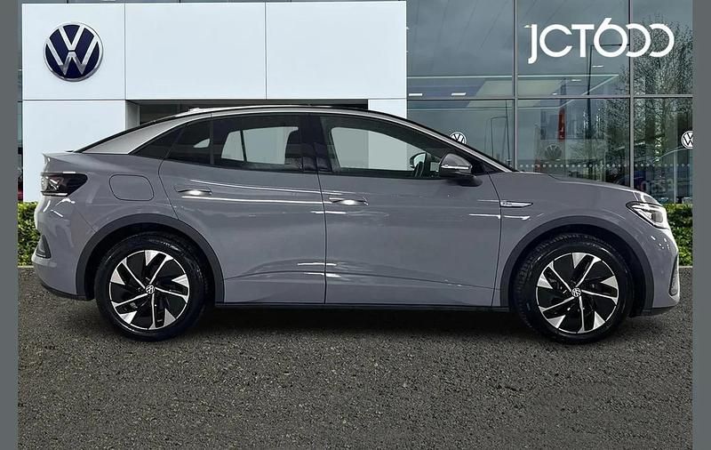 Usado VW ID.5 Pro Performance 150 kW (204 HP) 2023 Cinzento SUV