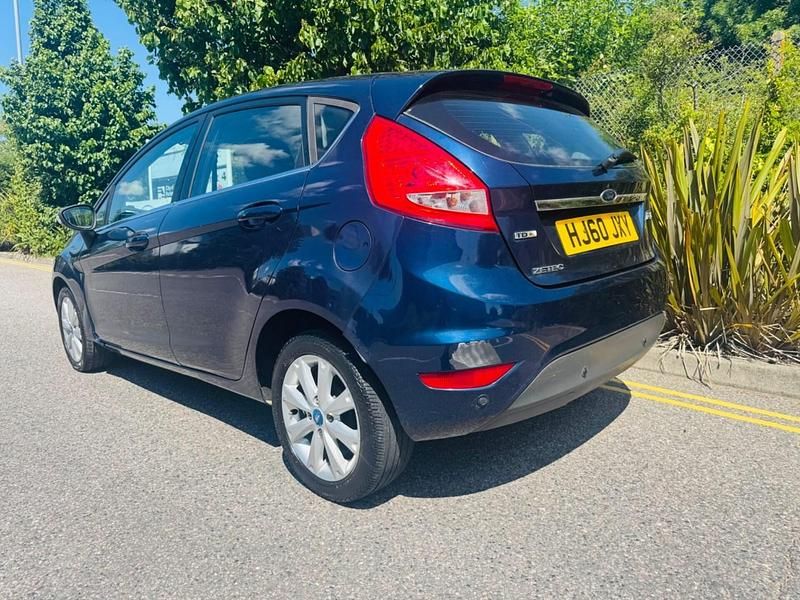 Used Ford Fiesta Zetec 70 HP (51 kW) 2010 Blue Hatchback