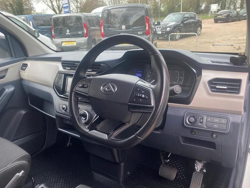 Used Maxus eDeliver 3 89 kW (122 HP) 2023 White Van