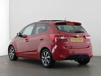 Used Hyundai ix20 Premium 125 HP (91 kW) 2019 Red Hatchback