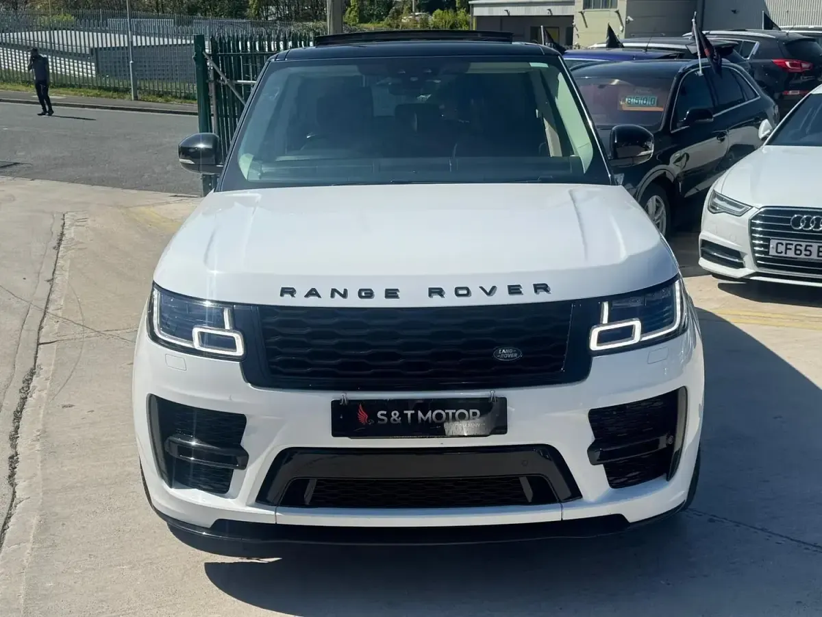 Used Land Rover Range Rover Vogue 275 HP (202 kW) 2018 White SUV