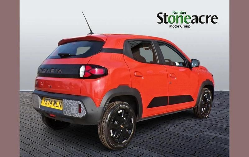 Used Dacia Spring Extreme 47 kW (65 HP) 2024 Red Hatchback