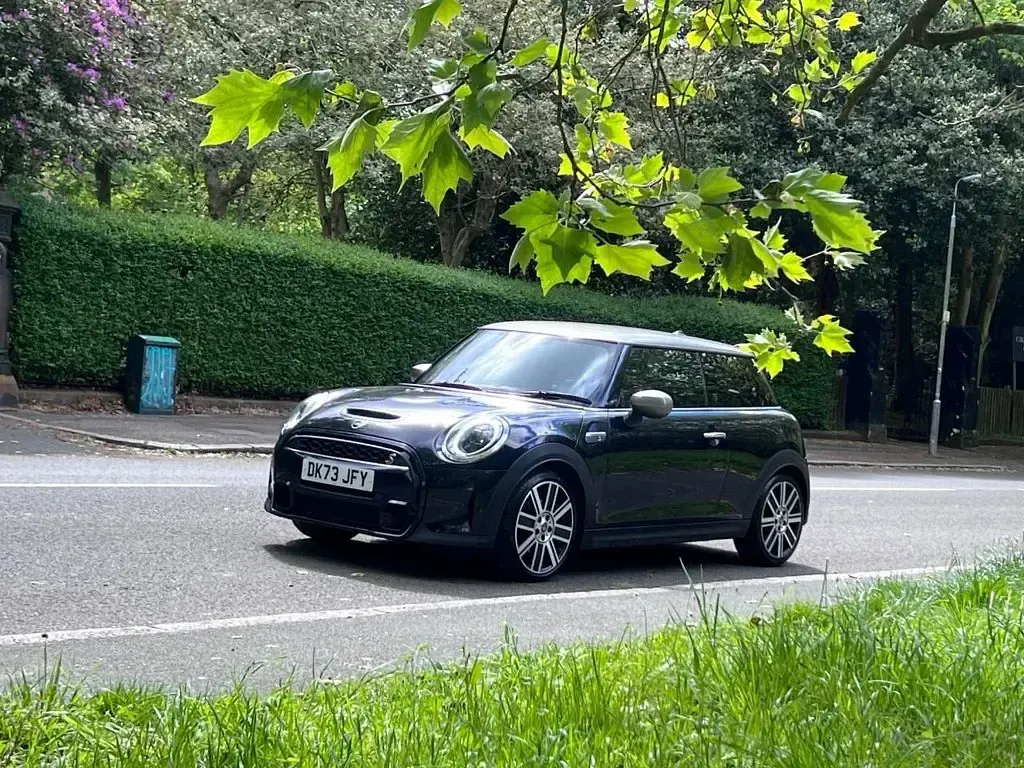 Used Mini Cooper S Exclusive 2023 Blue/black Hatchback