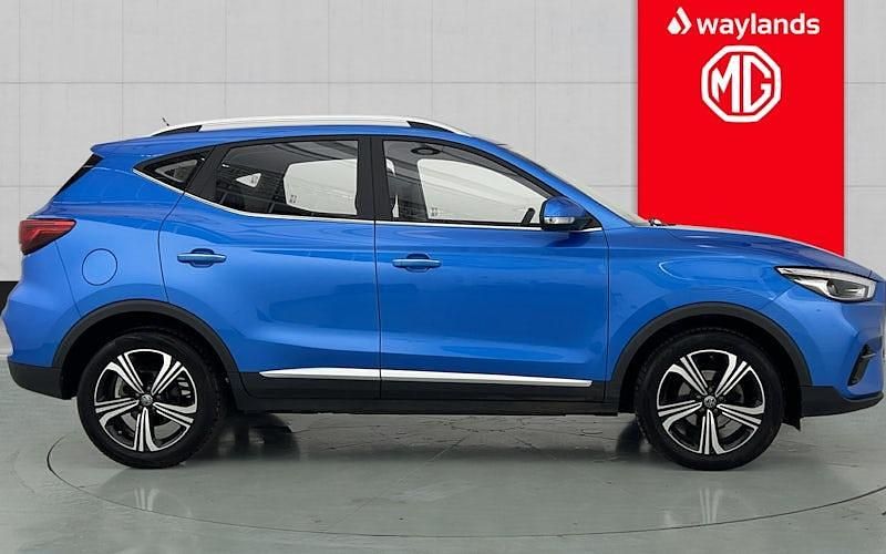 Used MG ZS Excite 106 HP (77 kW) 2023 Blue Sedan