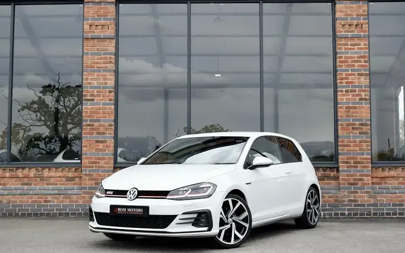 Used VW Golf VII GTI 230 HP (169 kW) 2017 Hatchback