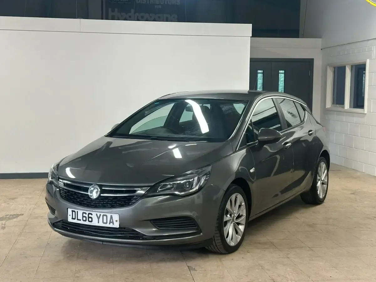 Used Vauxhall Astra Design Edition 2016 Grey Hatchback