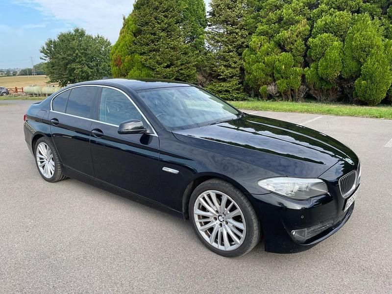 Black Used 2010 BMW 520 Sedan | £4,495 (Expensive) - Image 1/4