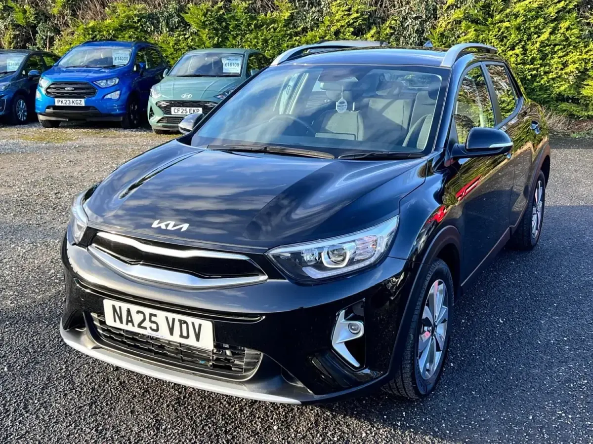 Used Kia Stonic 100 HP (73 kW) 2025 Black SUV