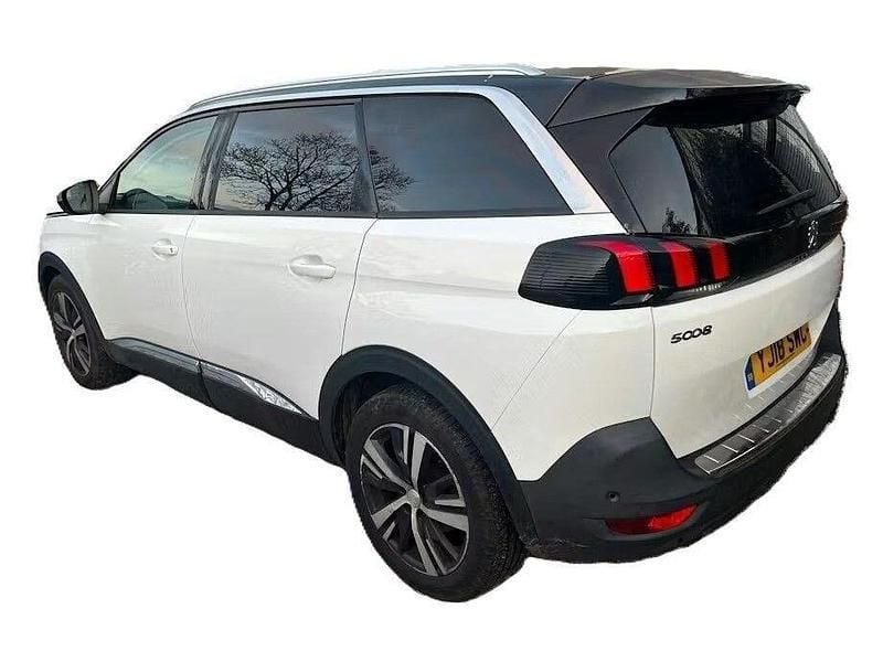Used Peugeot 5008 Allure 120 HP (88 kW) 2018 White SUV