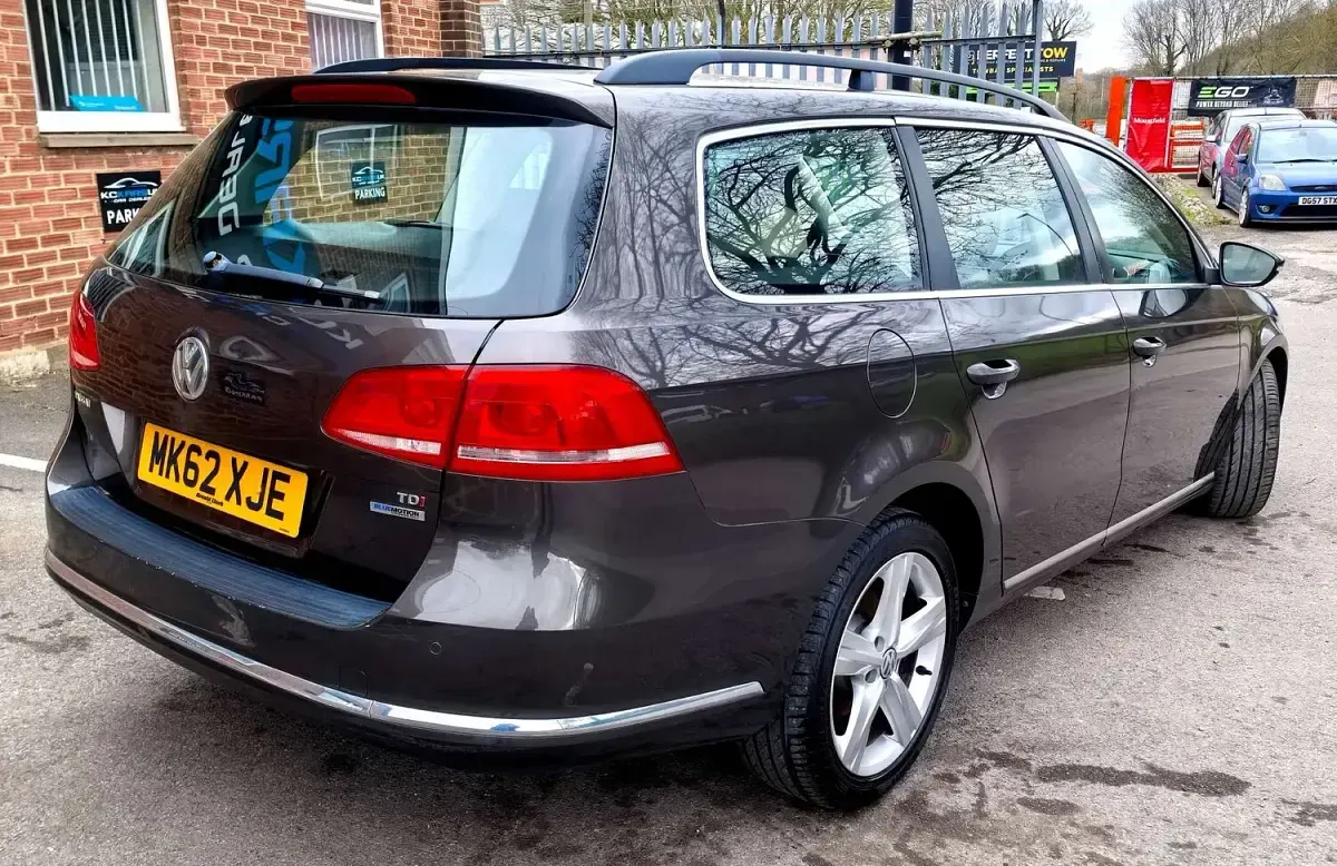 Used VW Passat SE 105 HP (77 kW) 2012 Brown Estate